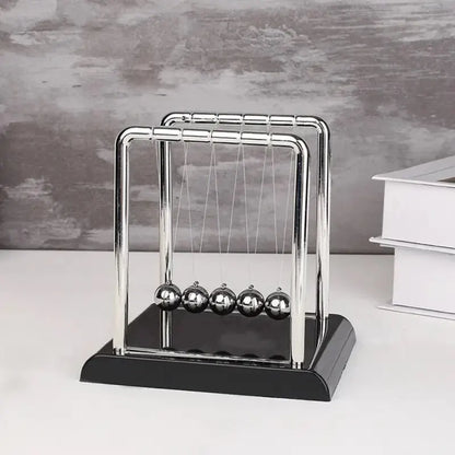 Newton's Cradle Desktop Toy – Classic Physics Pendulum