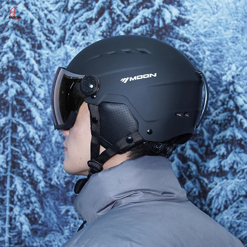Moon Hot Selling Ski Snowboard Helmet ABS+EPS Integrated Goggle Shield Low Weight Adults Men Women Ski Helmet