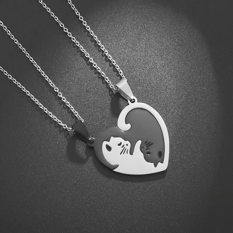 Can Open Bronze Mirror Box Pendant Women\'s Charm Retro Necklace Exquisite Handicrafts Oval Imitation Jade Jewelry Birthday Gift