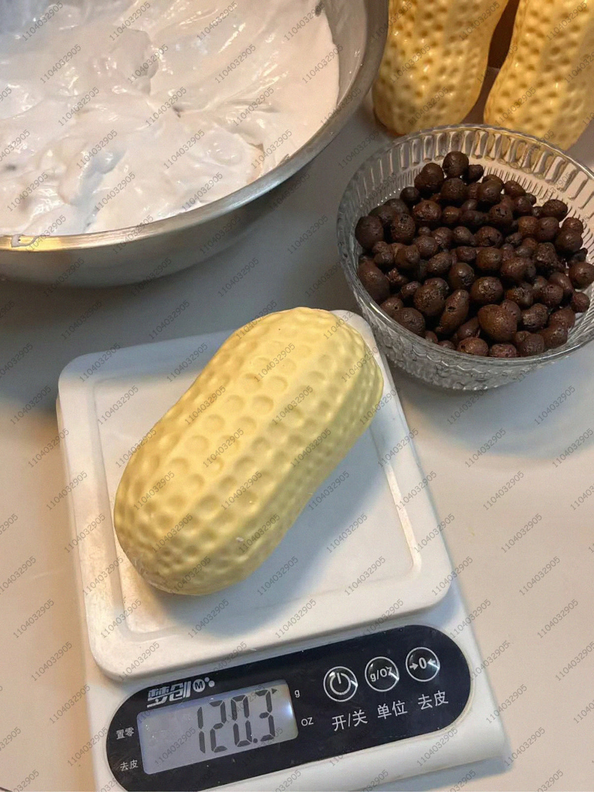 Crunchy Peanut Squishy – Food-Shaped Sensory Fidget