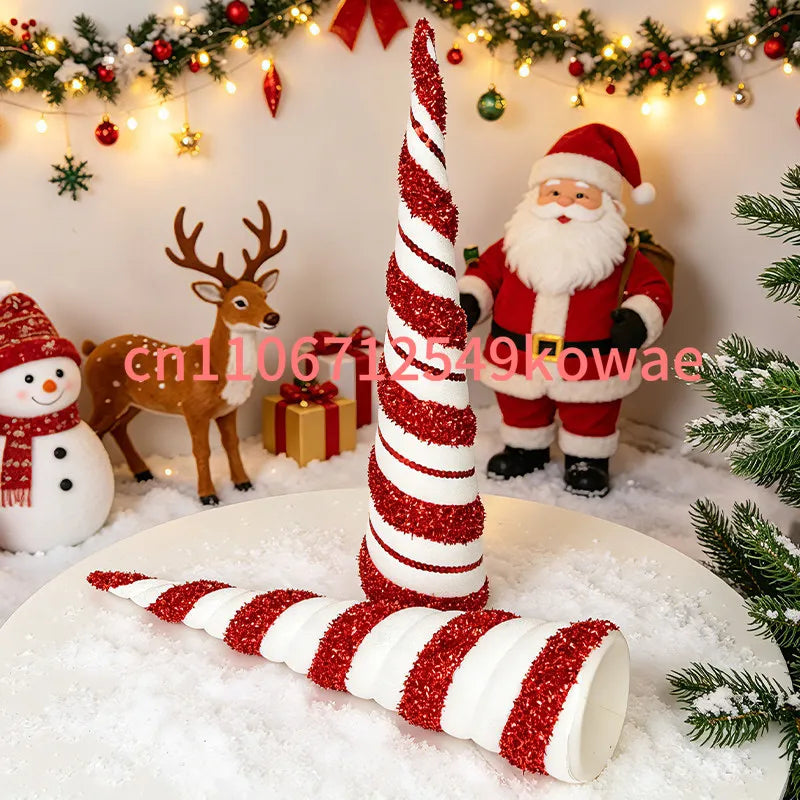 Christmas Decorations: Conical Tree Tower, Plastic V-shaped Tabletop Decoration, Window Display Coffee Shop Atmosphere