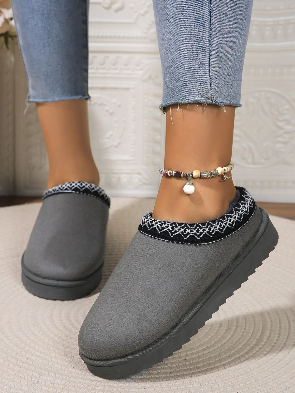 Snow Boots Women Winter New Cashmere Warm Thick Soles Without Heel-covered Hair Half Slipper Cotton Shoes Cashmere Warm Boots