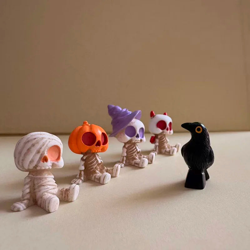 4Pcs Halloween Mini Figurines Set, Spooky Resin Decor with Pumpkins Ghosts Skulls for Party Home Garden Decoration